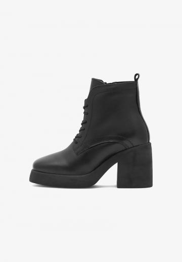 Полусапожки на платформе