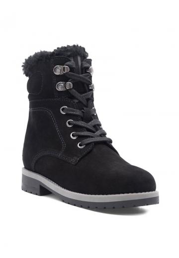 Ботинки на шнуровке