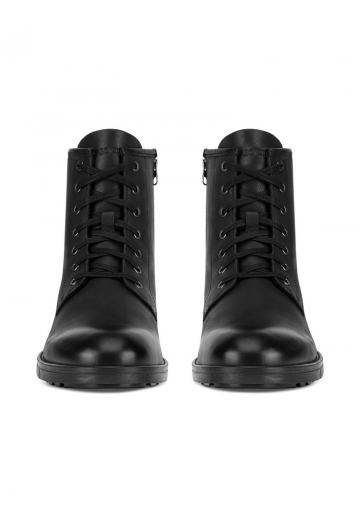 Ботинки на шнуровке