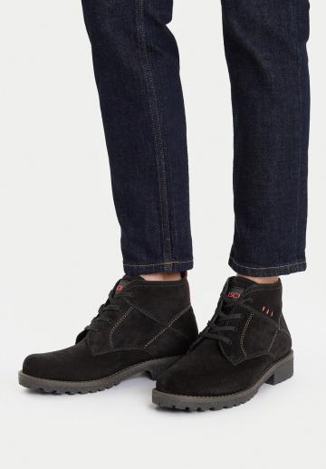 Ботинки на шнуровке