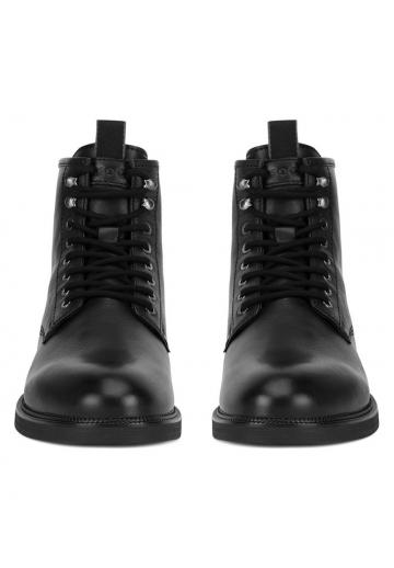 Ботинки на шнуровке