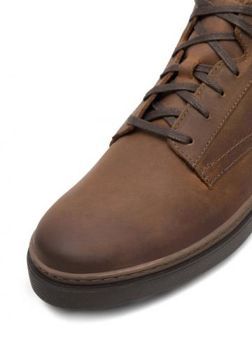 Ботинки на шнуровке