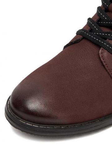 Ботинки на шнуровке