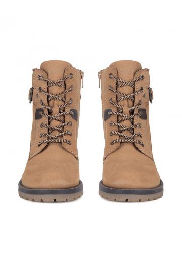 Ботинки на шнуровке