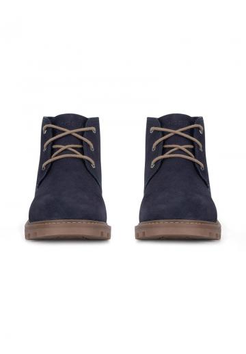 Ботинки на шнуровке