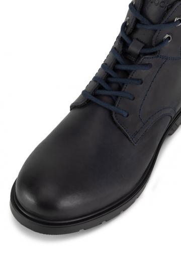 Ботинки на шнуровке