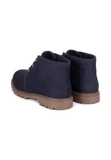 Ботинки на шнуровке