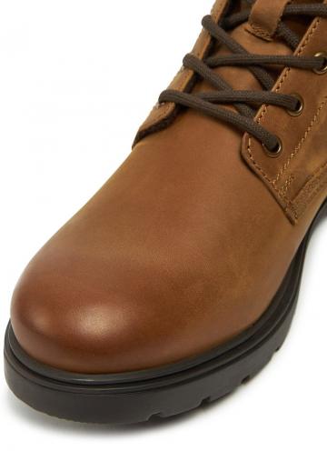 Ботинки на шнуровке