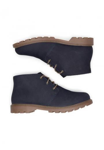 Ботинки на шнуровке