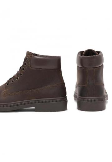 Ботинки на шнуровке