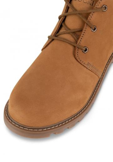 Ботинки на шнуровке