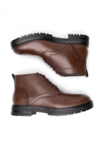 Ботинки на шнуровке