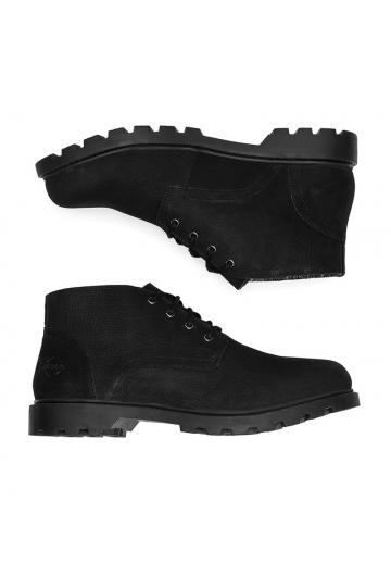 Ботинки на шнуровке