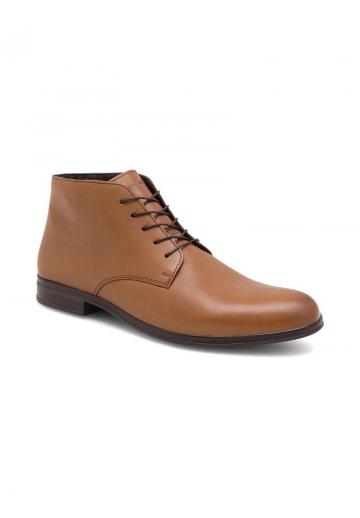 Ботинки на шнуровке