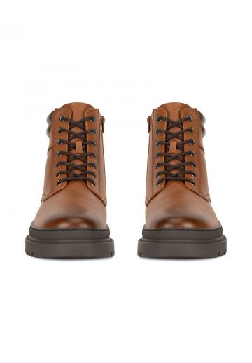 Ботинки на шнуровке