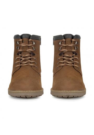 Ботинки на шнуровке