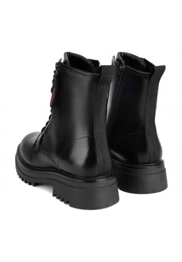 Ботинки на шнуровке