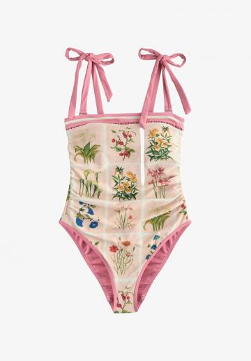 Слитный купальник