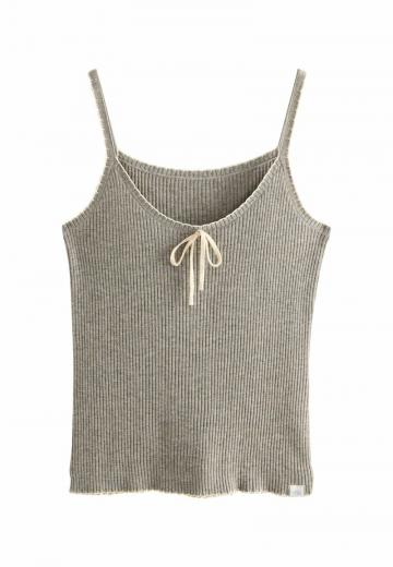 Топ на бретельках