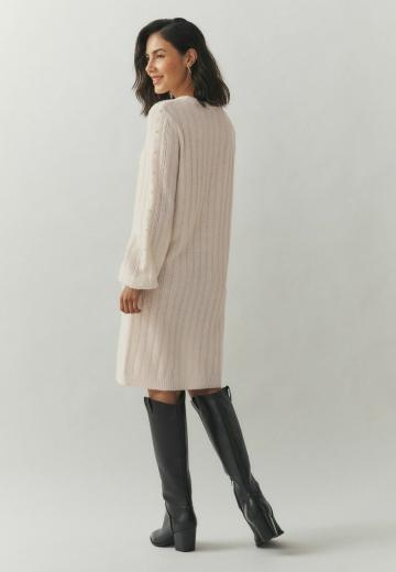 Вязаное платье