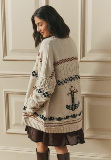 Жаккардовая вязаная кофта