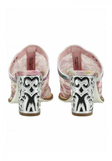 Босоножки на каблуке