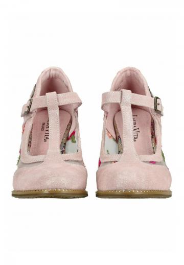 Туфли с высоким носом