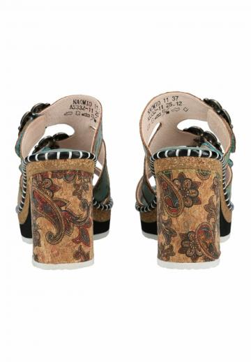 Босоножки на каблуке