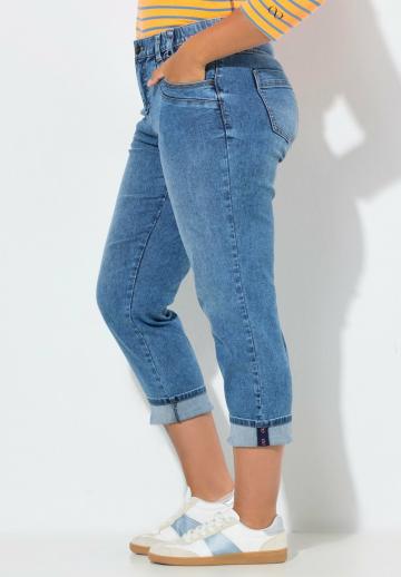 Короткие джинсы