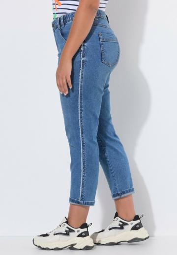 Короткие джинсы