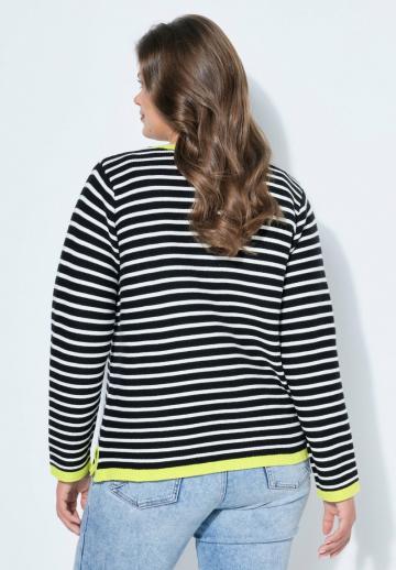 Вязаная кофта