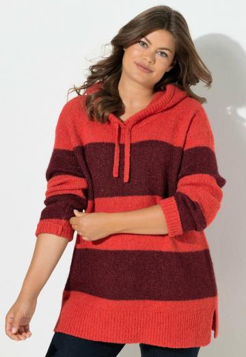 Пуловер в полоску