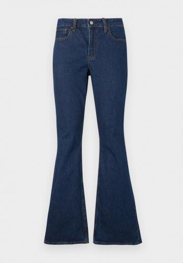 Клешеные брюки