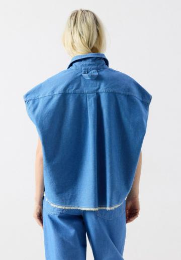 Джинсовая жилетка