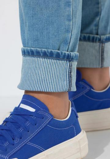 Узкие джинсы