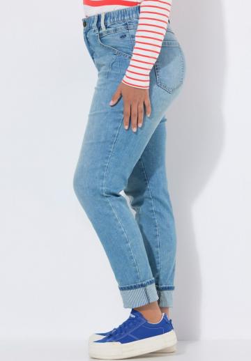 Узкие джинсы