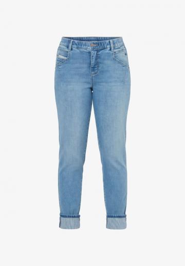 Узкие джинсы