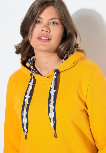 Пуловер с капюшоном