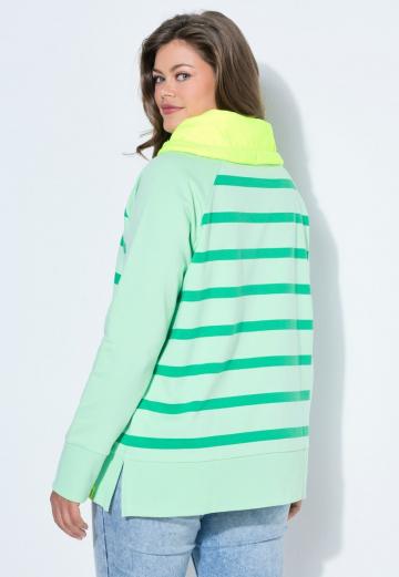 Пуловер с капюшоном