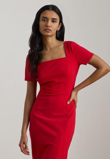 Платье футляр