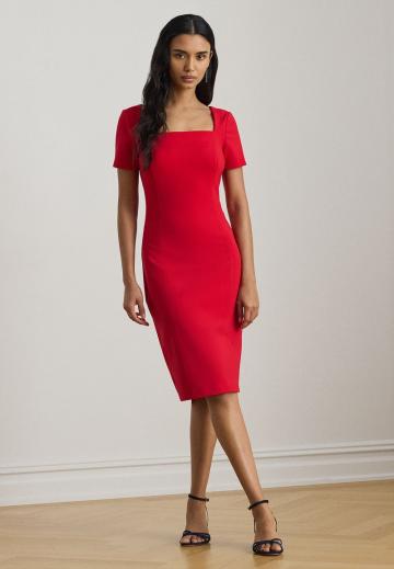 Платье футляр