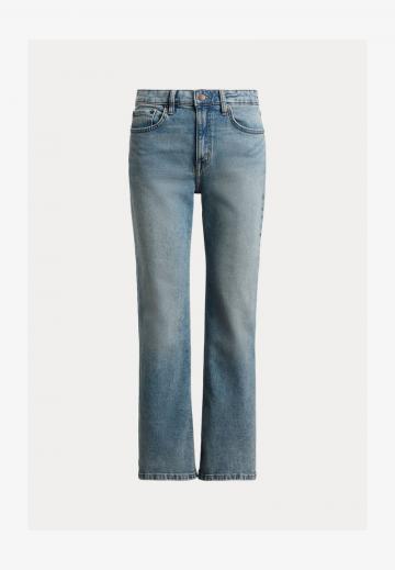 Прямые джинсы