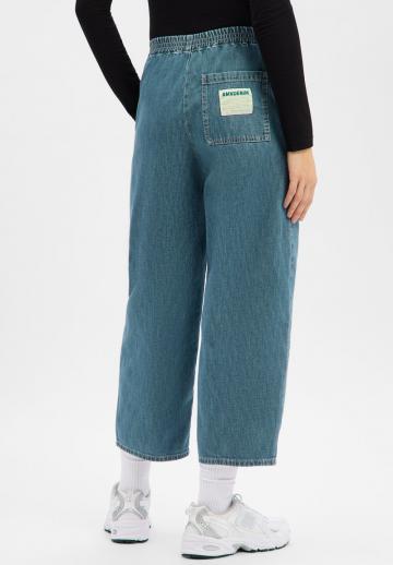 Короткие джинсы