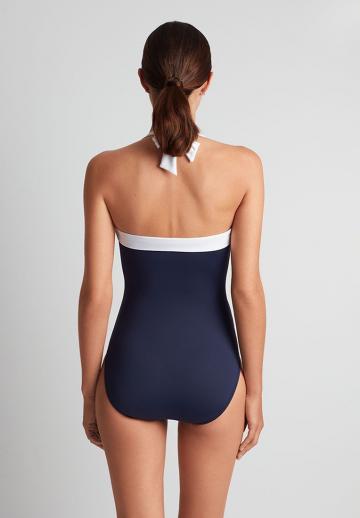 Слитный купальник