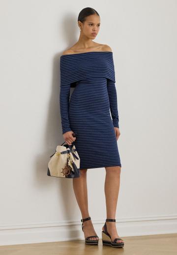 Платье футляр