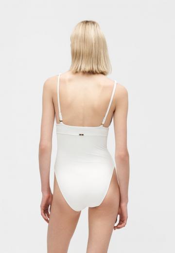 Слитный купальник