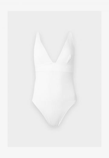 Слитный купальник