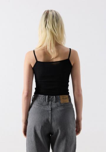Топ на бретельках