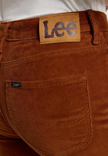 Клешеные джинсы