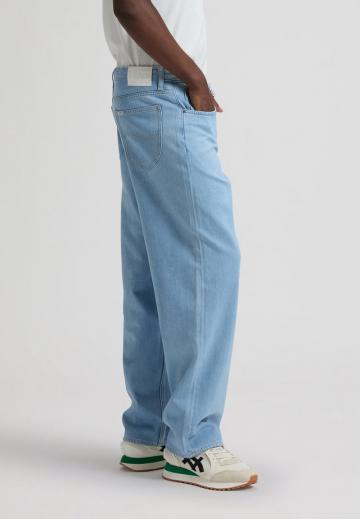 Свободные джинсы